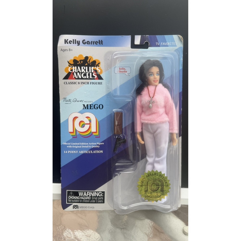 MEGO Charlie’s Angels Kelly Garrett 8” Action Figure Doll w/accessories NIB 2018